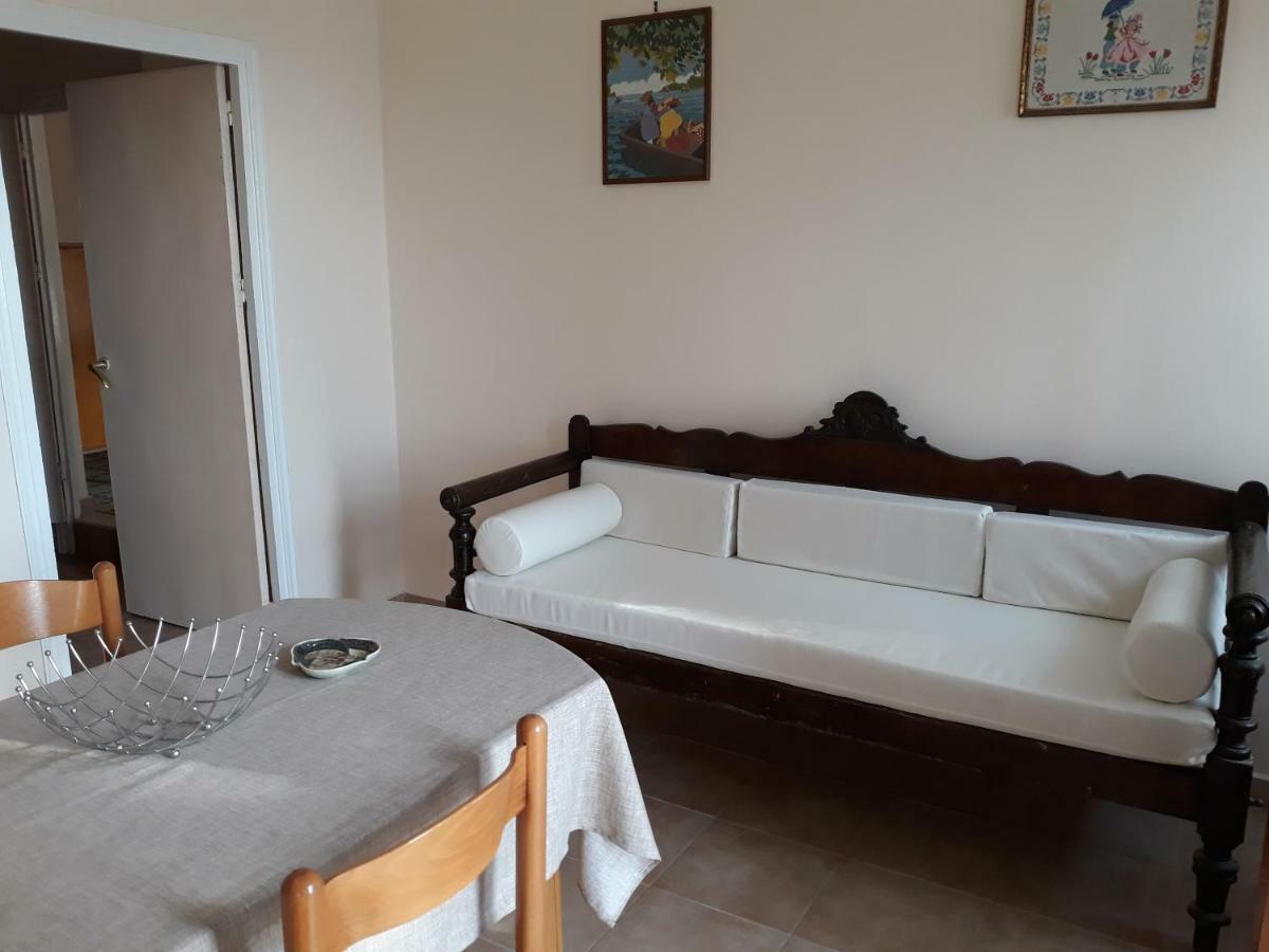 Maria Guesthouse Kini Exteriér fotografie