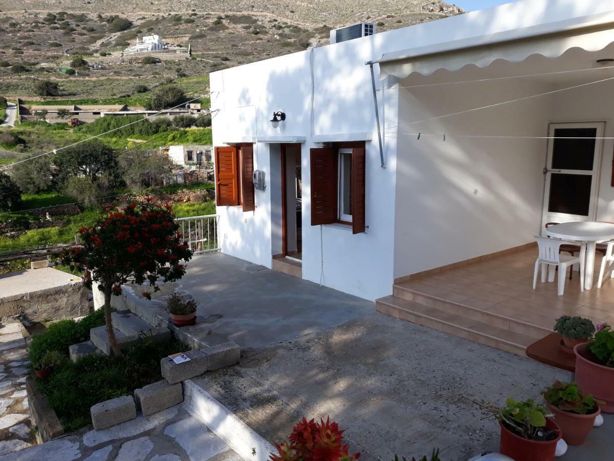 Maria Guesthouse Kini Exteriér fotografie